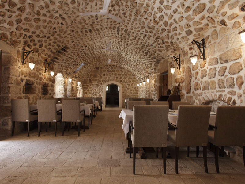 Kasr-ı Nehroz Otel