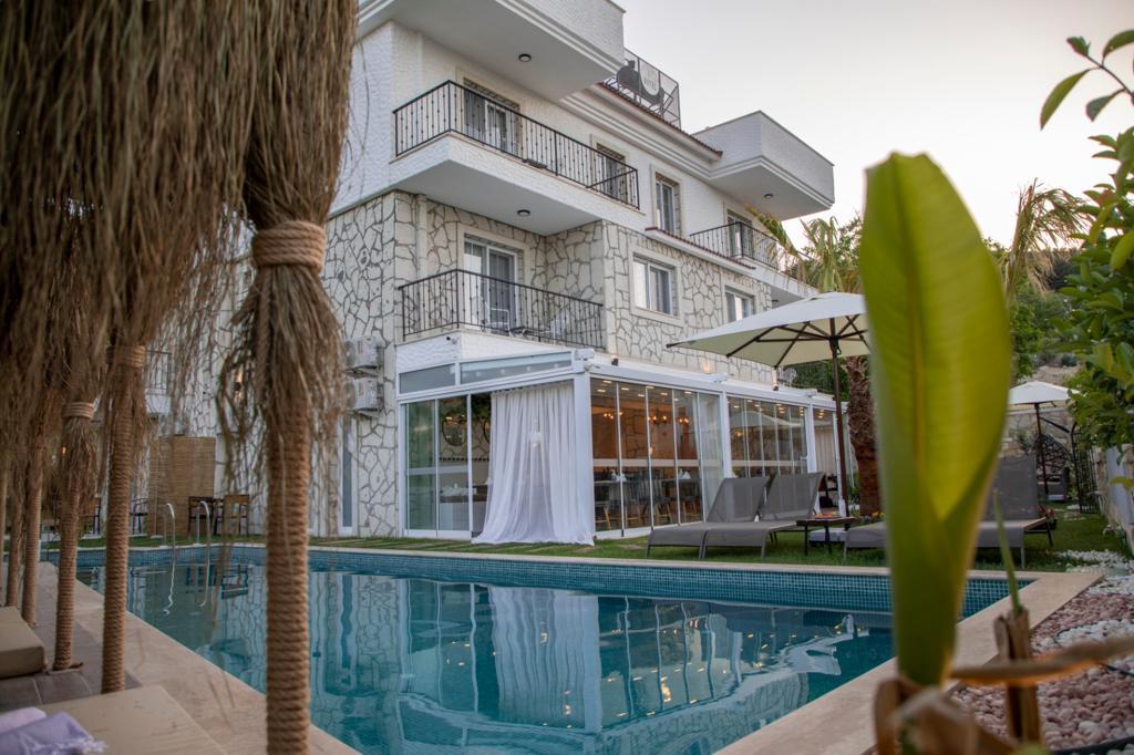 Urla 1867 Hotel