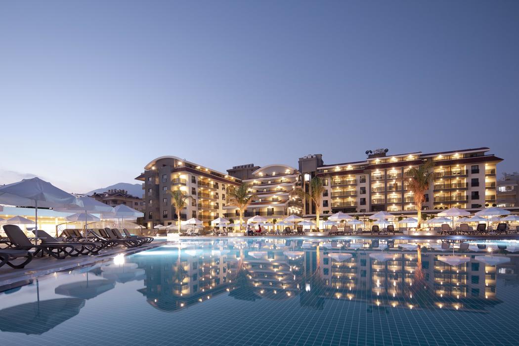 Green Garden Resort & Spa