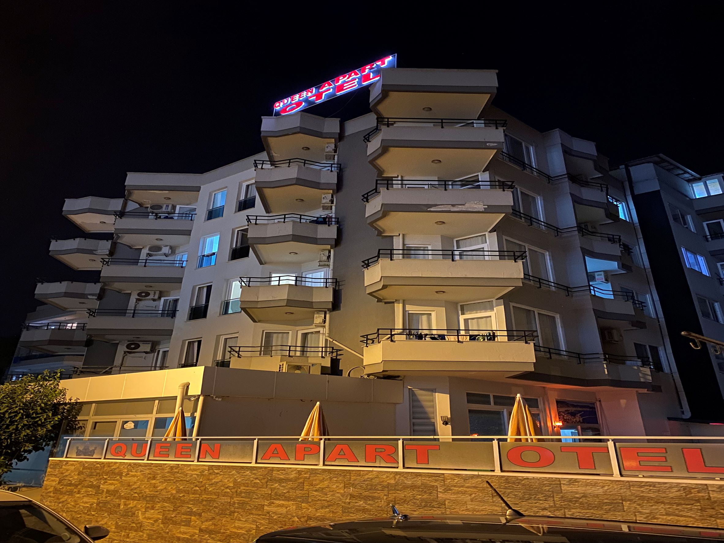 Queen Apart Otel
