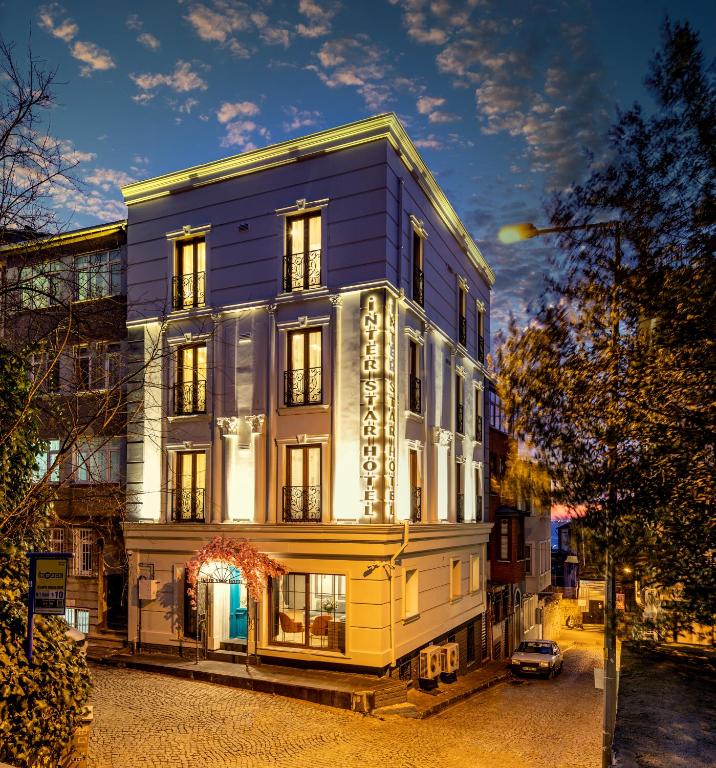 İnterstar Hotel