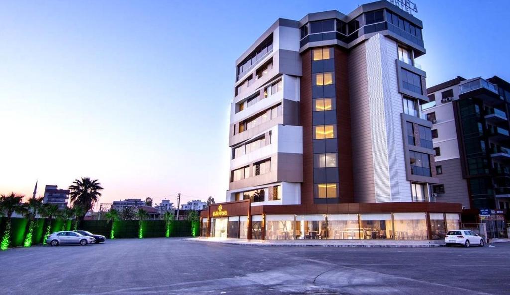 Majura Hotel Business