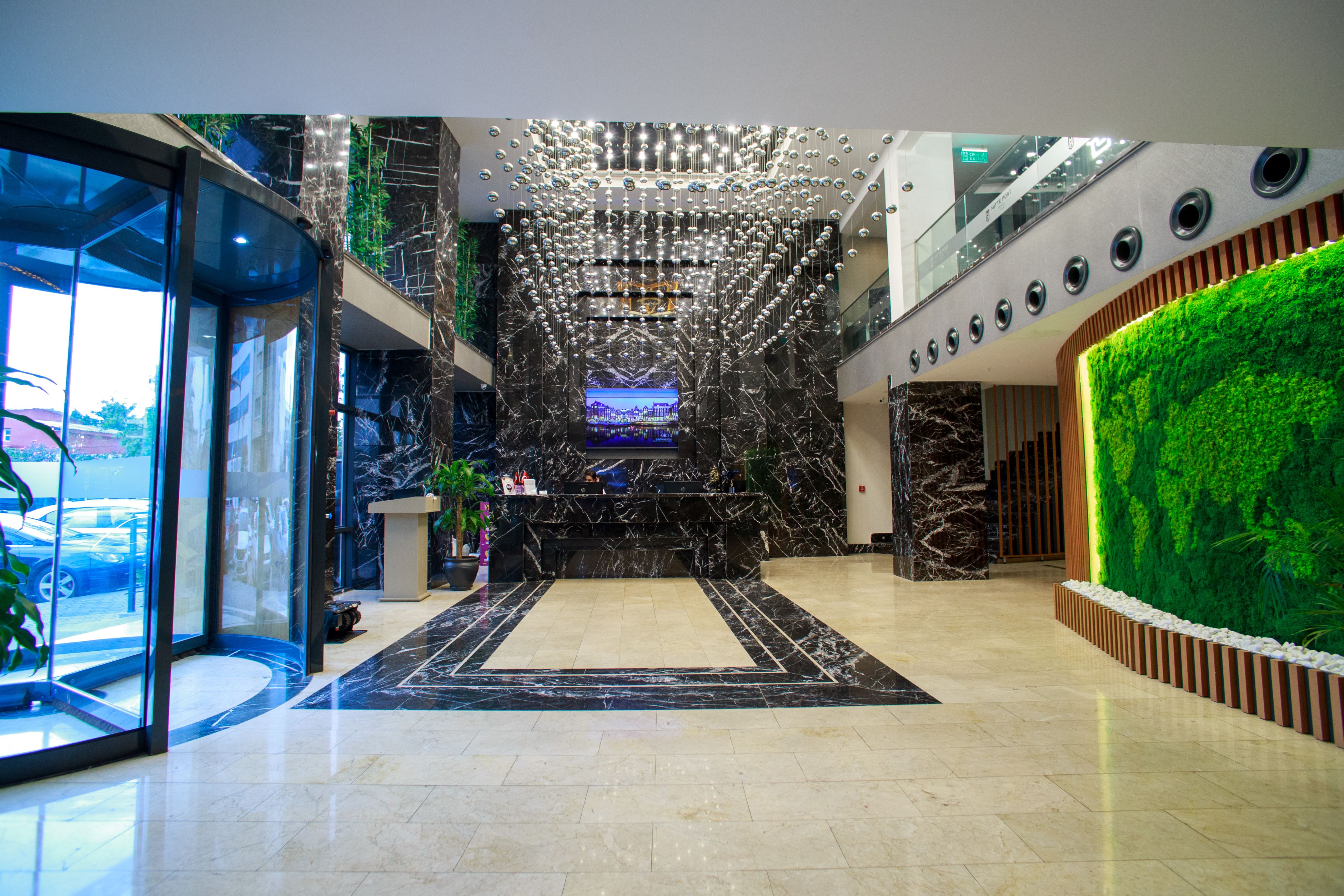 Mitte PORT Otel