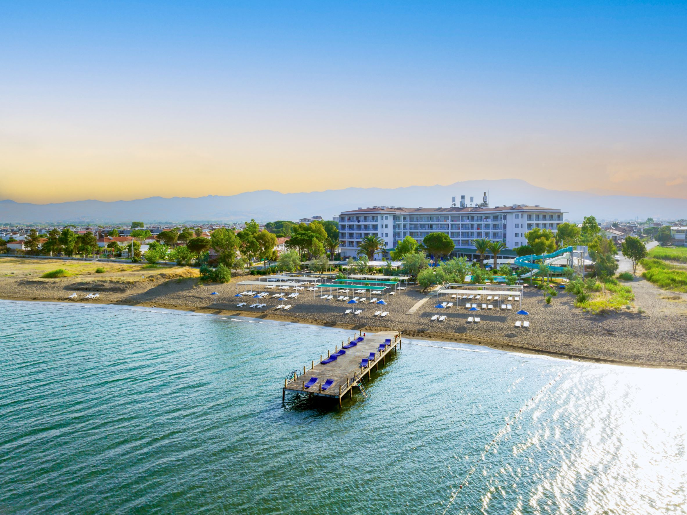Le Monde Beach Resort & SPA