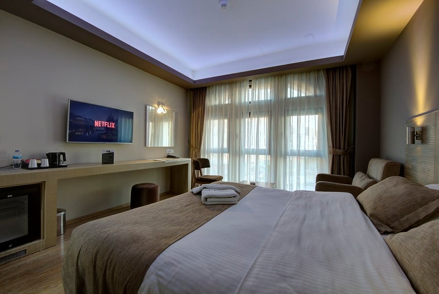 Arus Otel