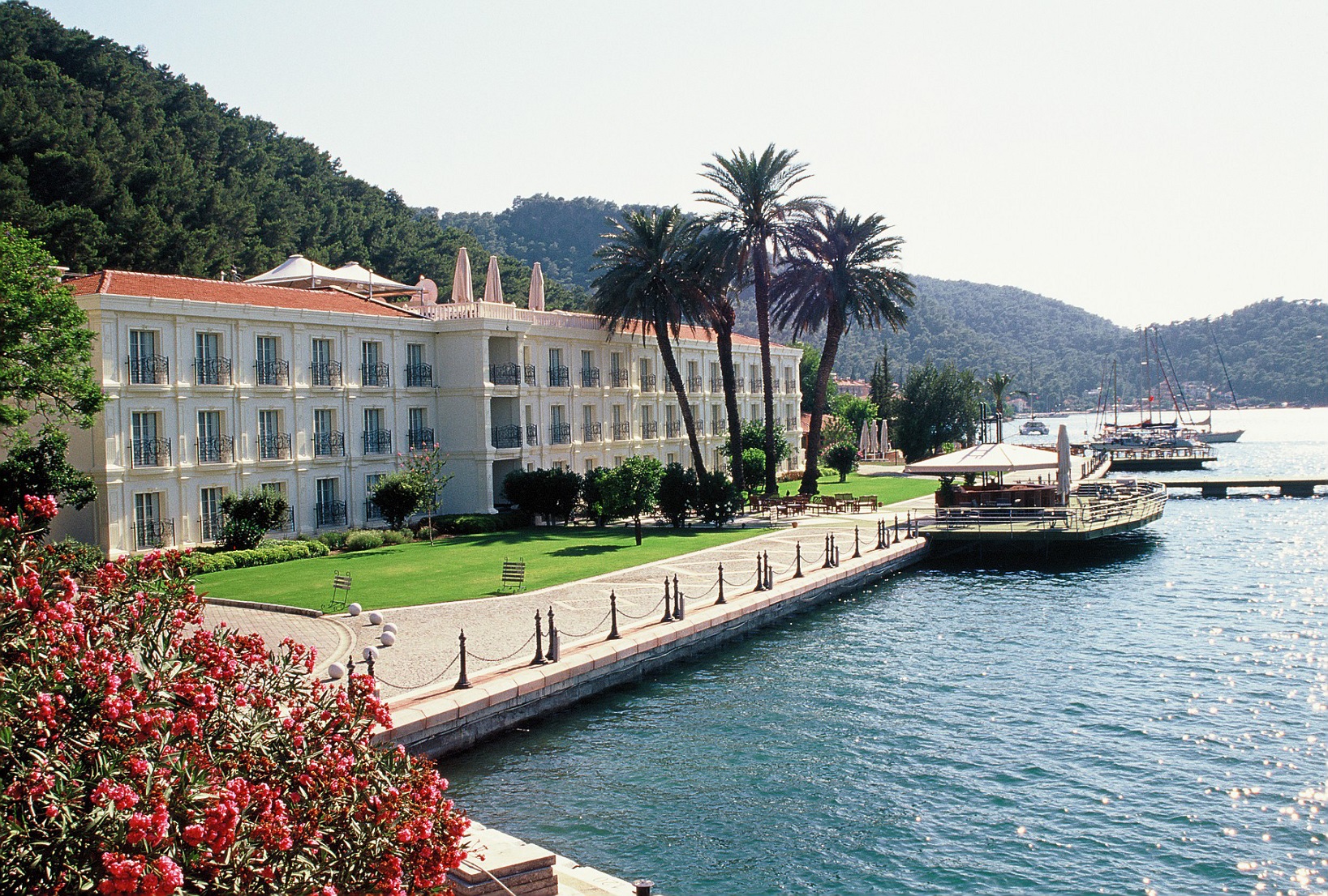 Ecesaray Marina & Resort