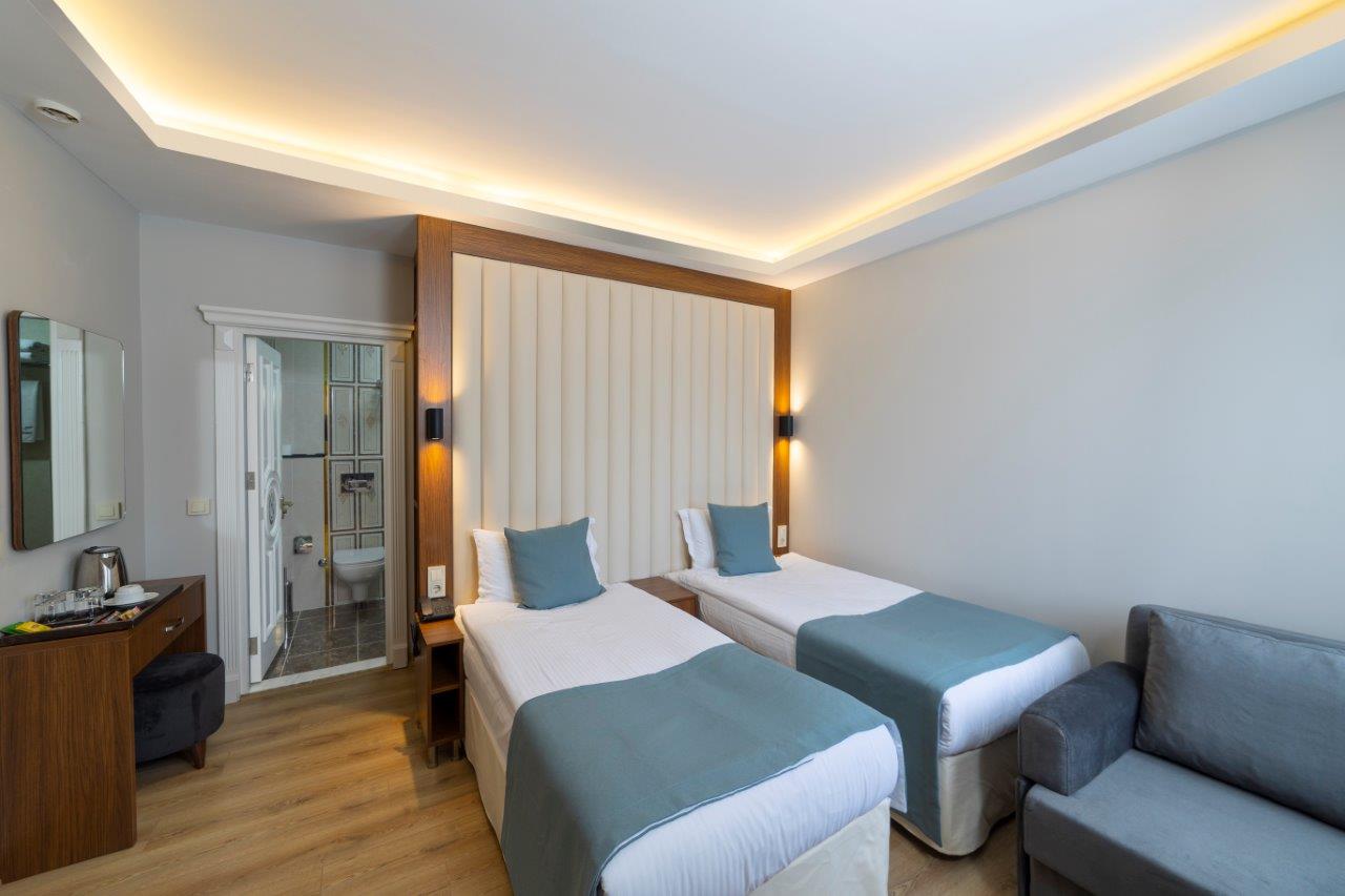Black Tulip Hotel