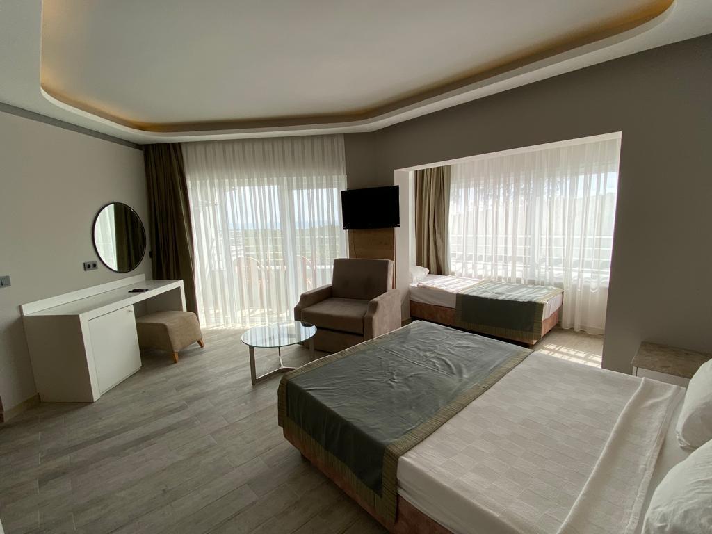 Thenix Hotel