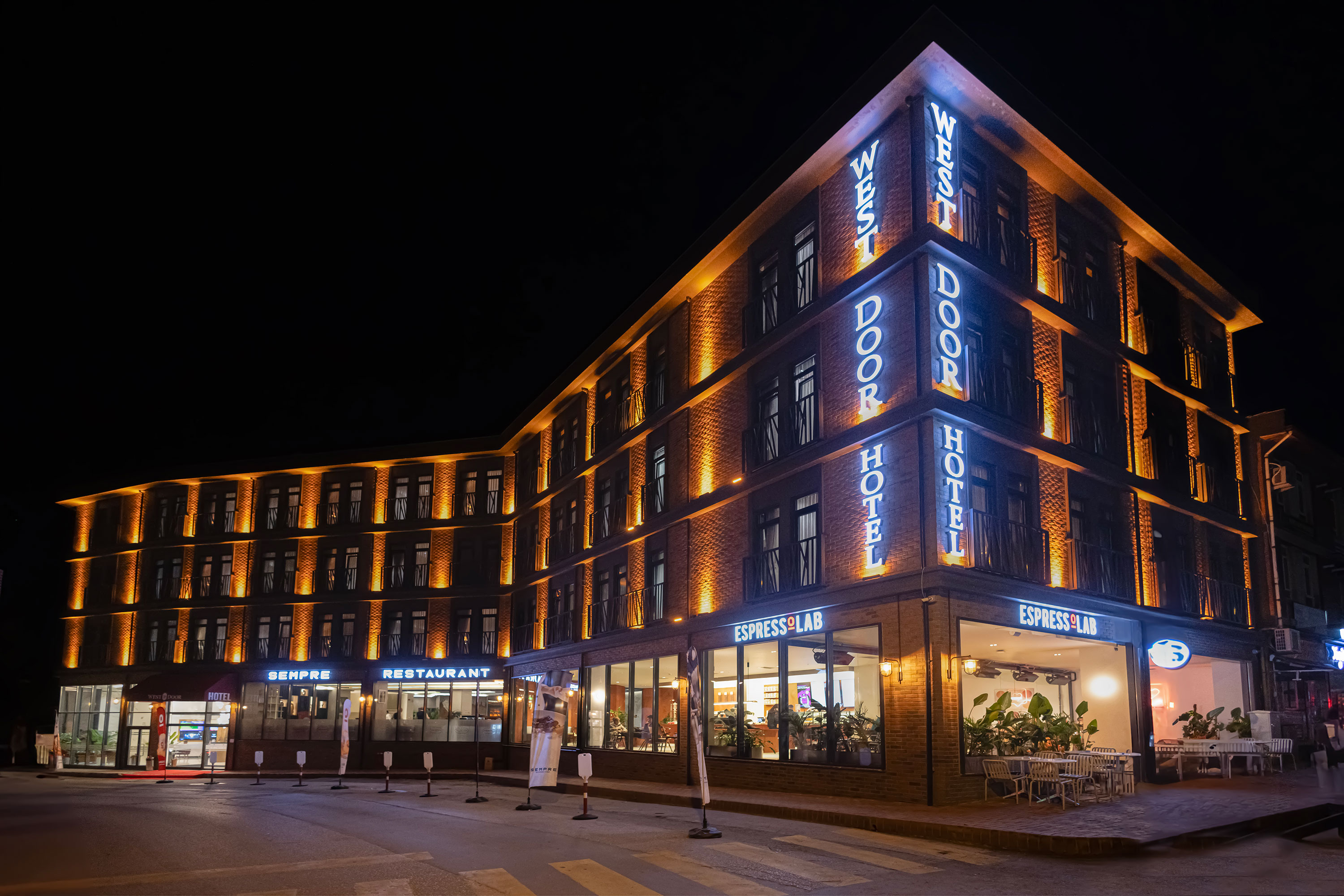 Westdoor Hotel