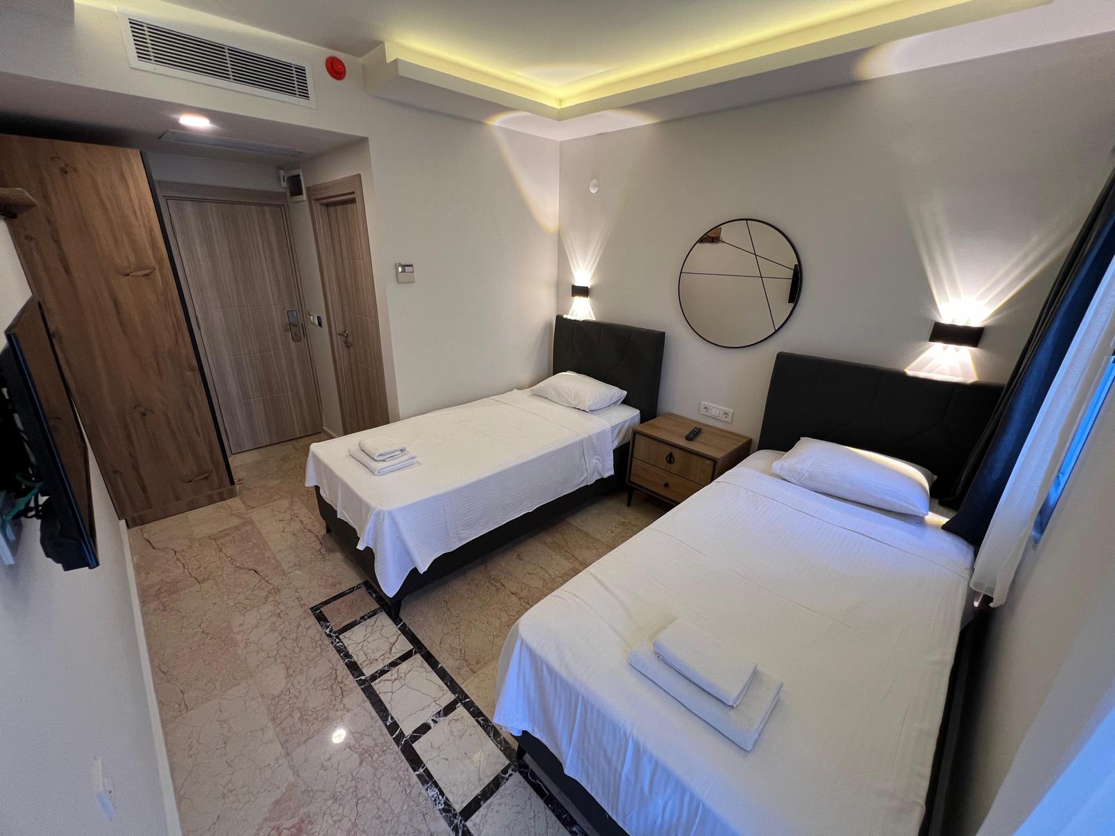 Jest Otel