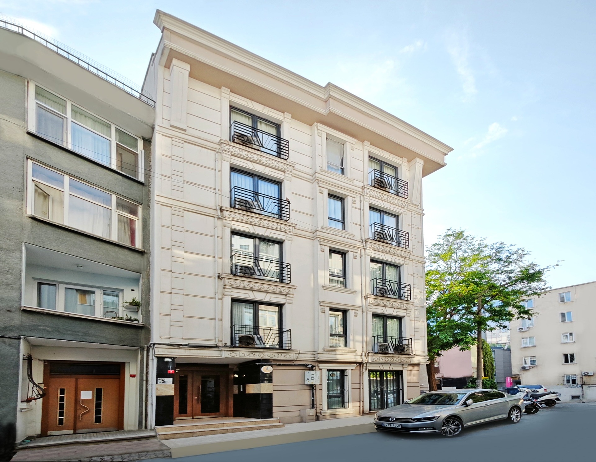 Marmada Suites