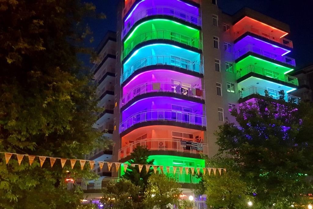 Carmen Otel