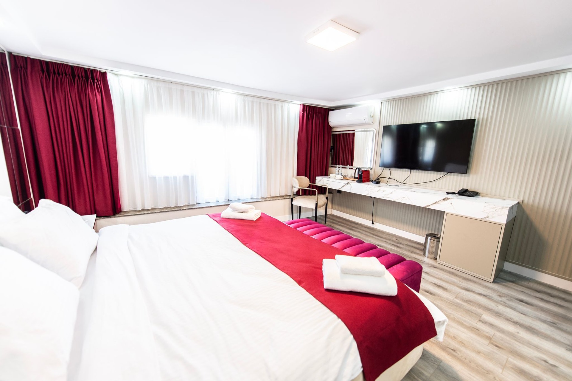 Hidden Pearls Hotel