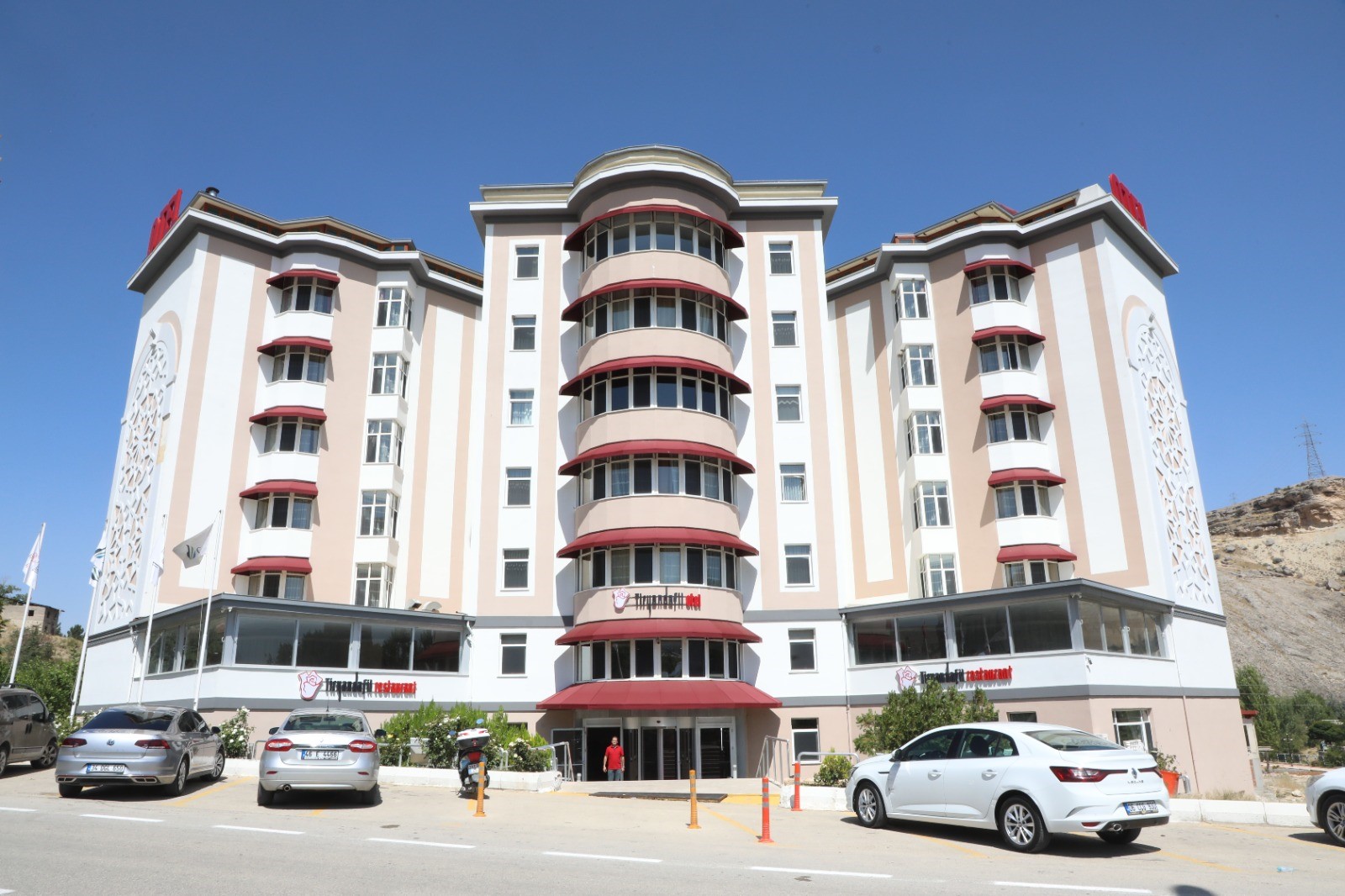 Tiryandafil Otel