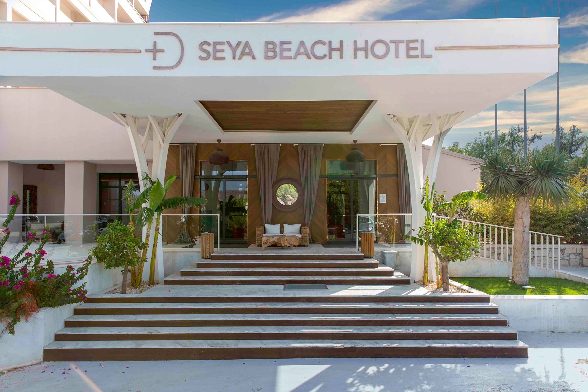 D+ Seya Beach